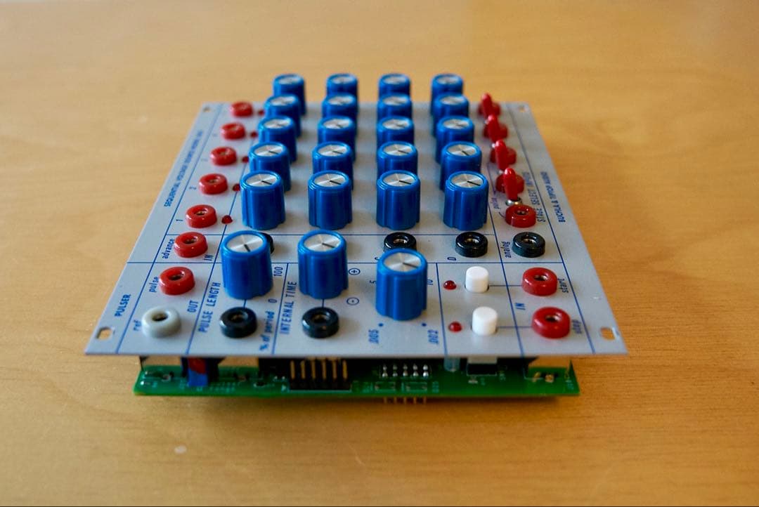 鍵盤楽器 Buchala 245 Sequential Voltage Source