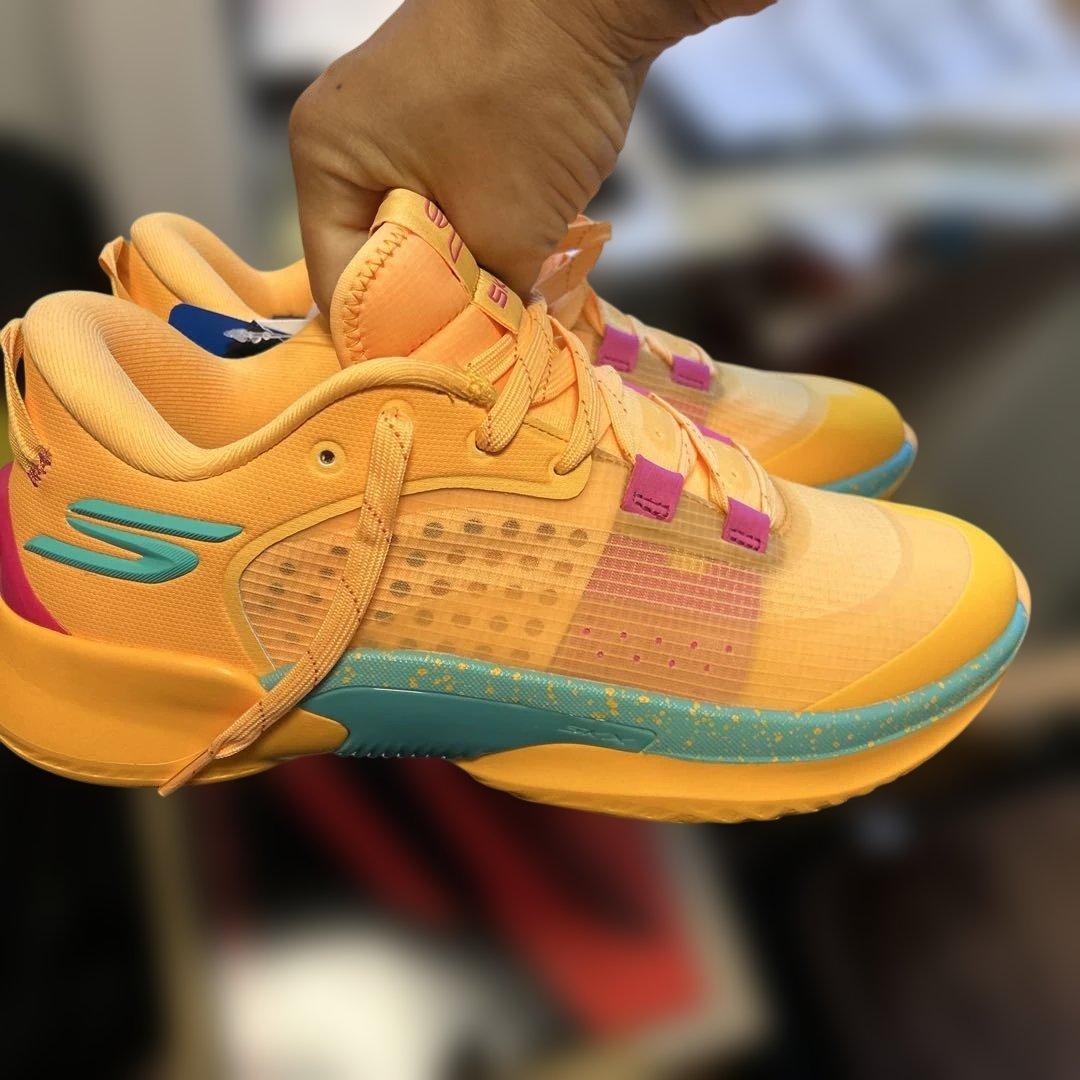 スケッチャーズバスケットボールシューズ　レザグリップ SKX RESAGRIP