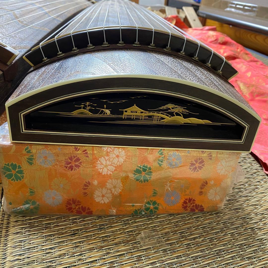 良品　4面セット売りです　お琴 13弦 すだれ彫り 琴柱・ユタン【発送条件有り】