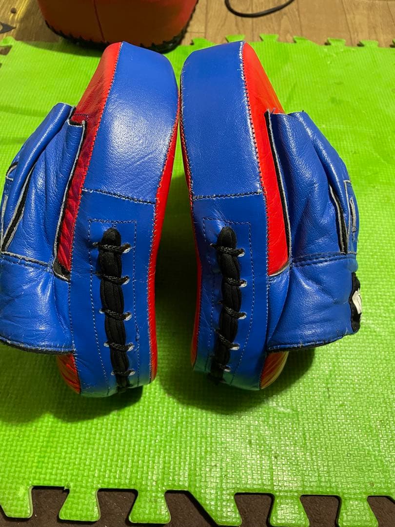 最終価格windy本革キックミットL、マーシャルワールド本革パンチングミット