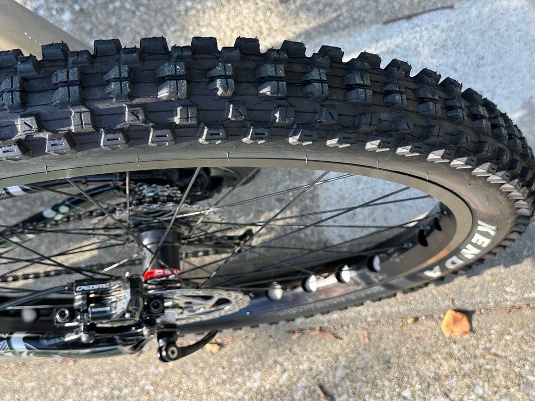 ジャイアント　カスタム　油圧ブレーキ　ホイール　ステア