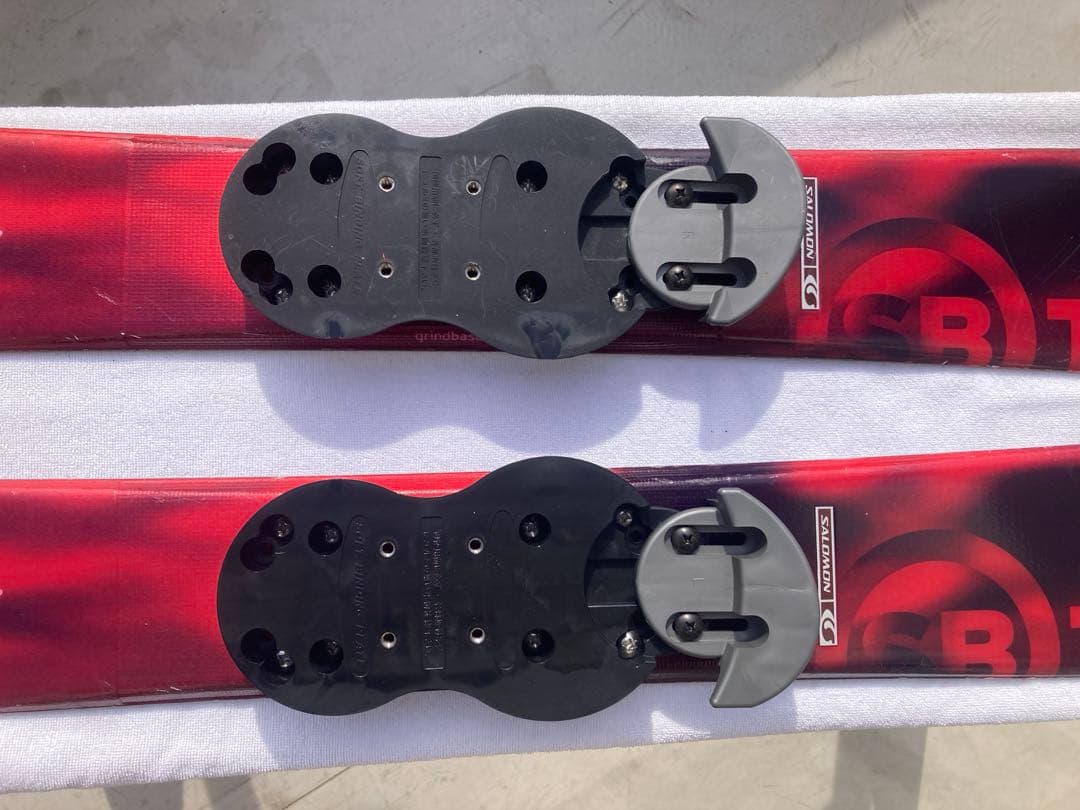 RITEN スキー板 赤/黒 バインディング付き