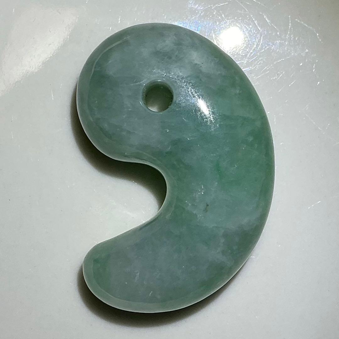 糸魚川翡翠　土倉沢　勾玉　1点のみ‼︎