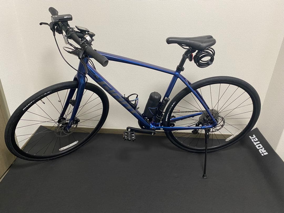 GIANT ロードバイク ブルー 購入後、10キロ程度走行　完全自宅室内保管