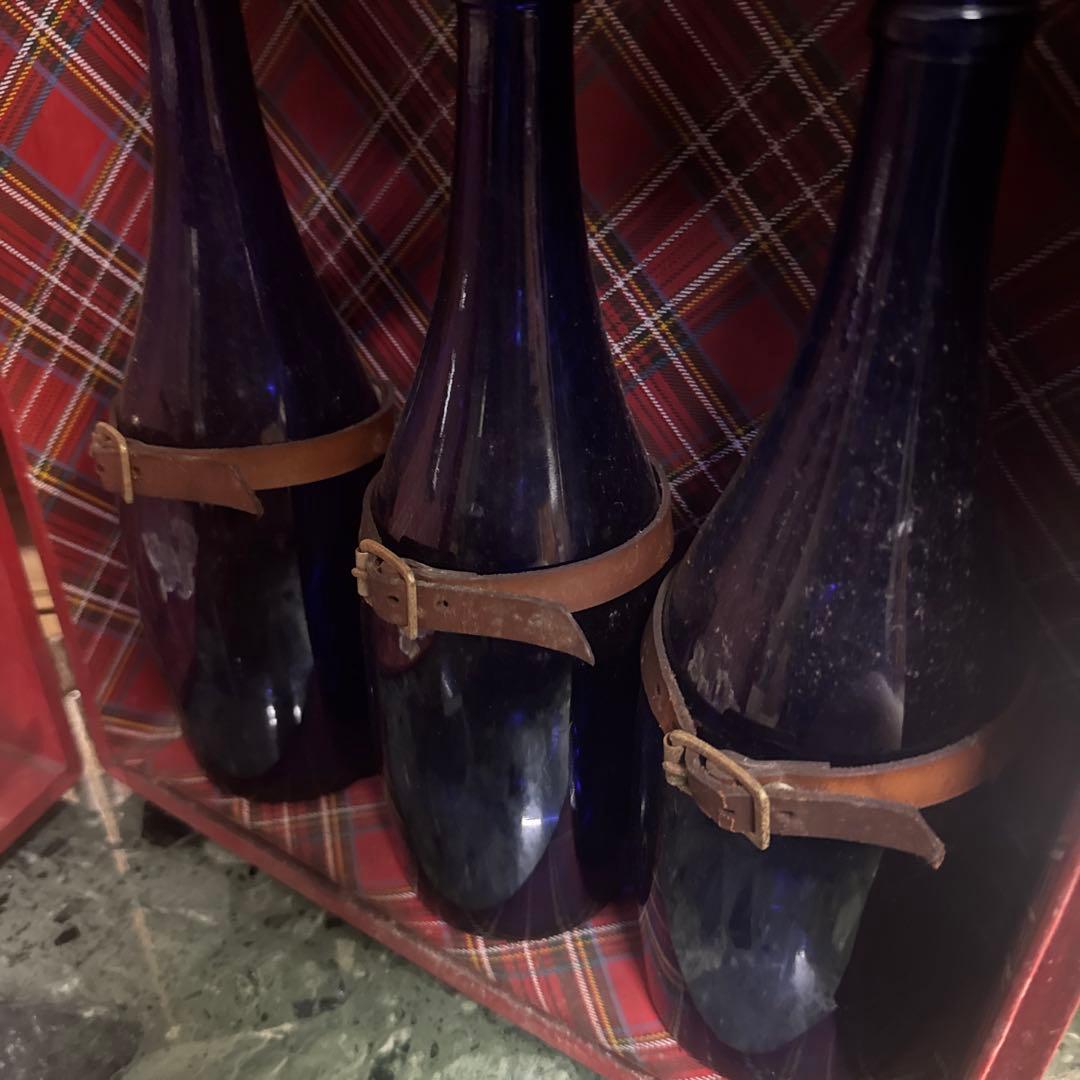 イギリス　アンティーク グラスとボトルセット