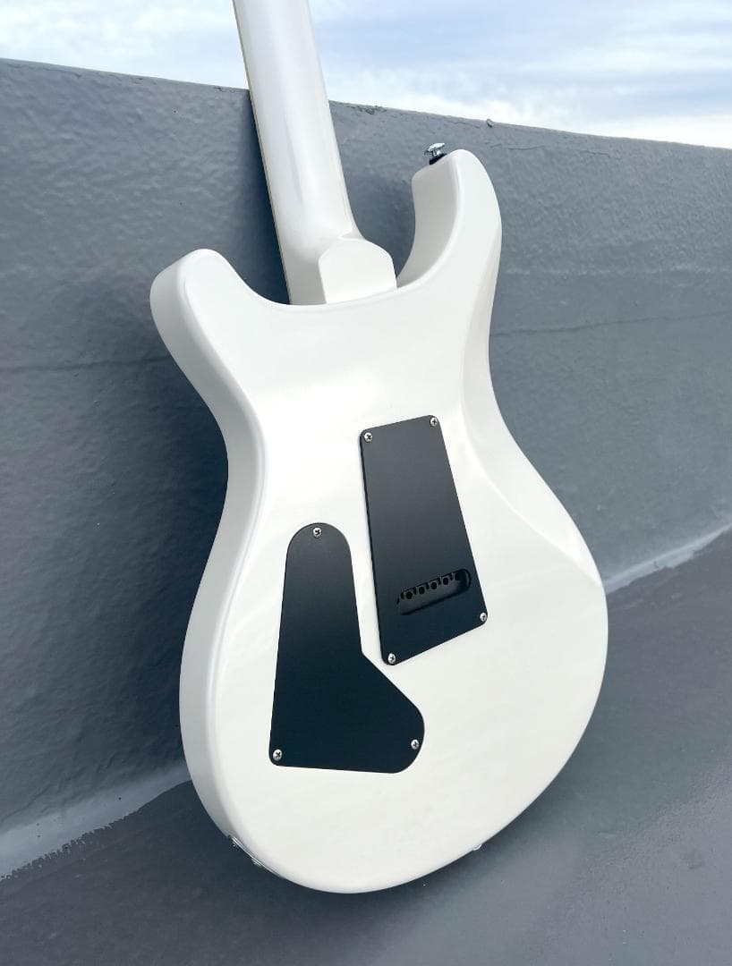 PRS SE Standard 24 Pearl White (希少品)