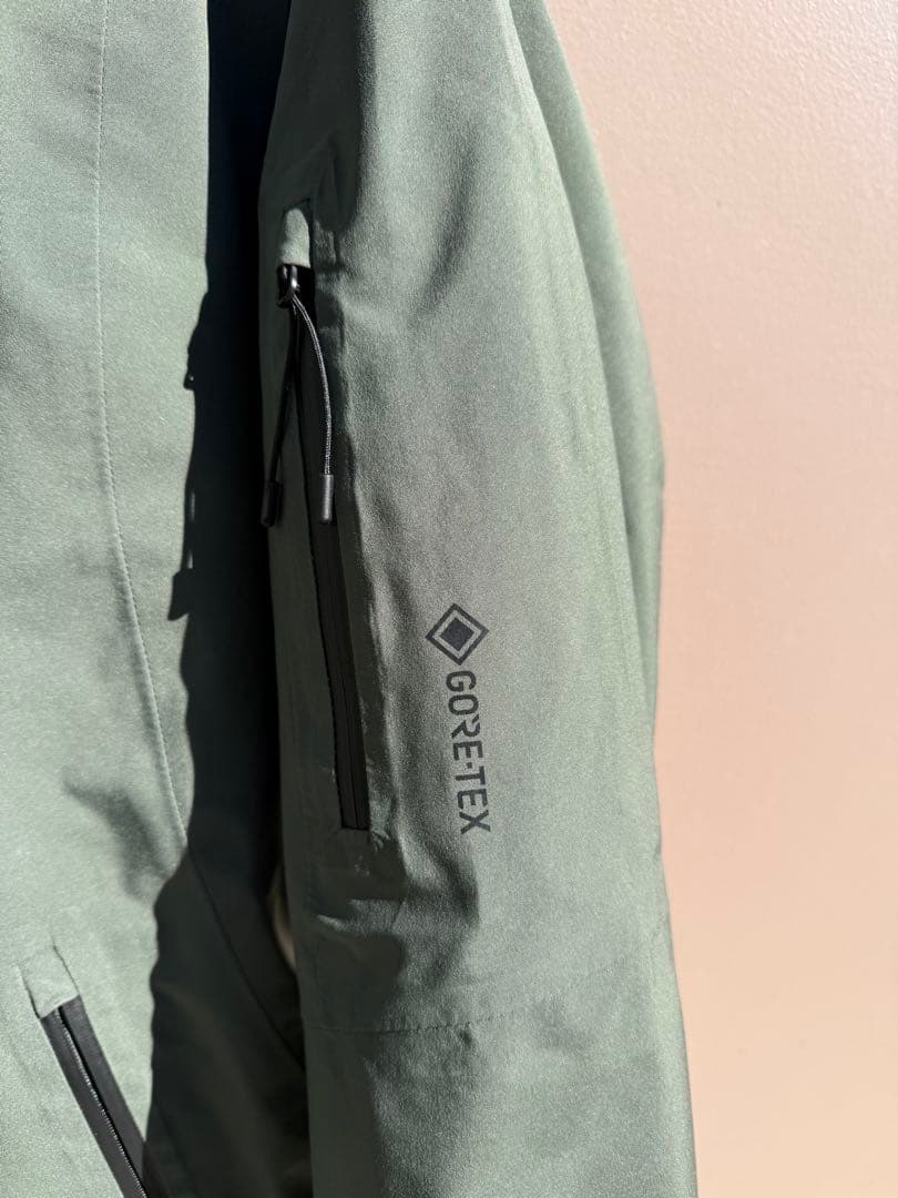 オークリー メンズ　スノー ウエア GORE-TEX Mサイズ