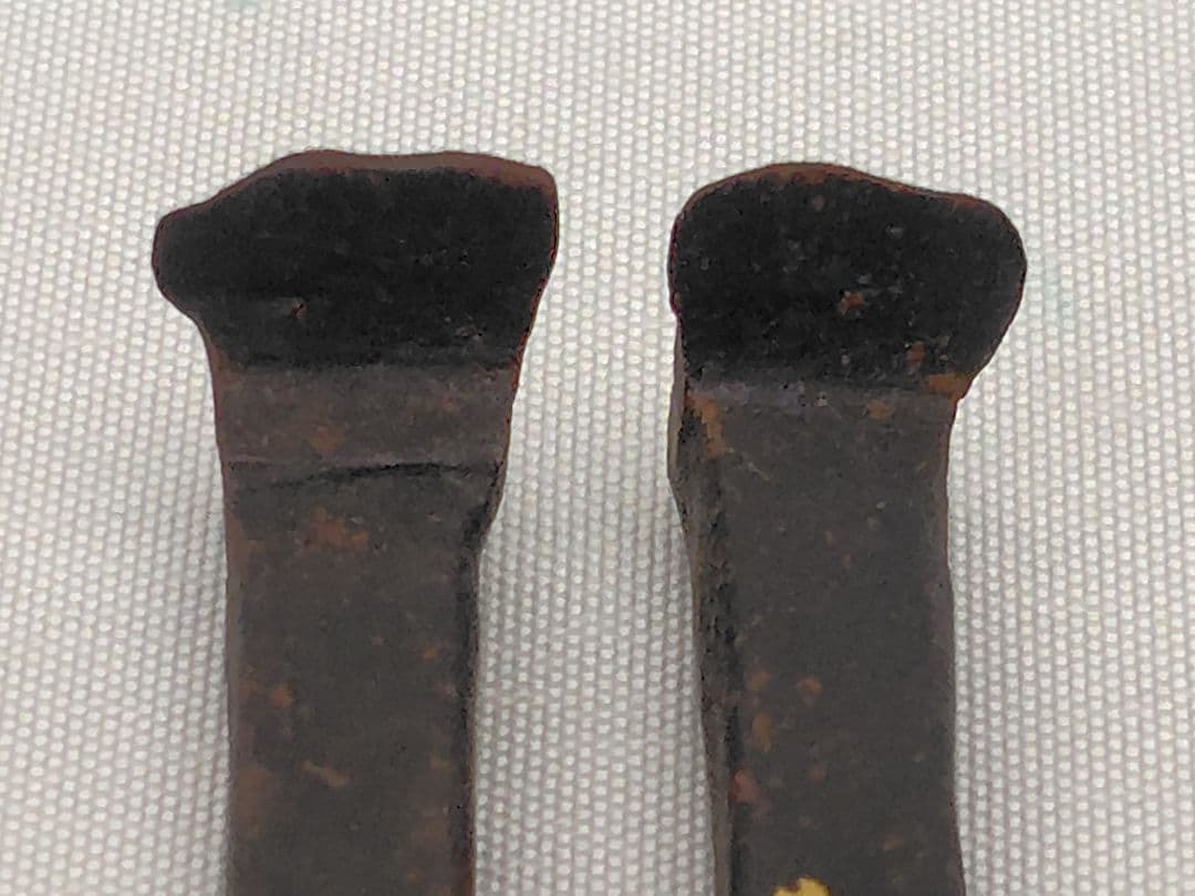 D010 肥後象嵌 光助作 熊本城瓦釘型 御火箸 茶道具 共箱に朱印あり 骨董