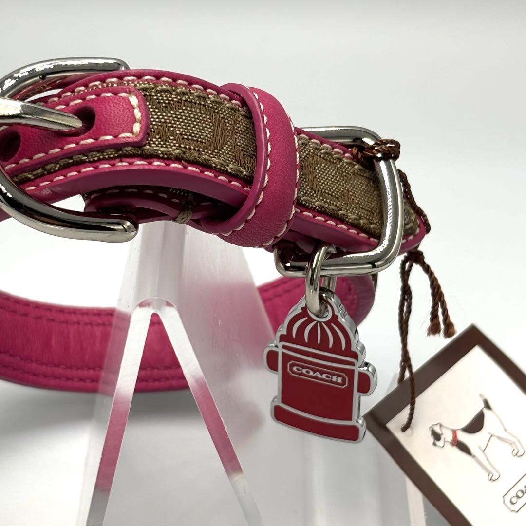美品　COACH 小型犬用首輪 XS ピンク　シグネチャー　チャーム付き