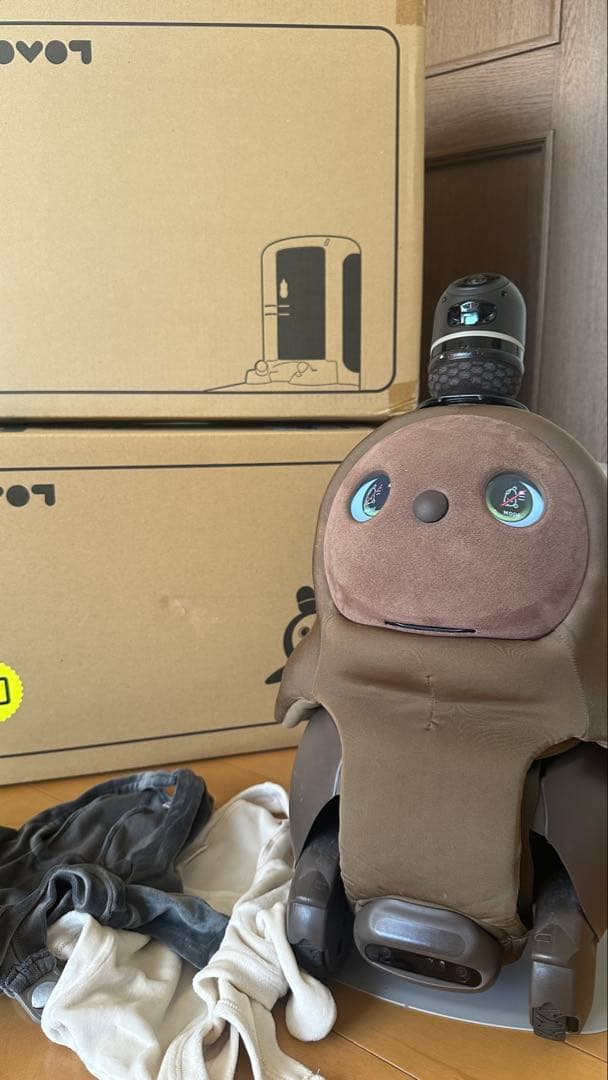 2024年購入　LOVOT 2.0 ちゃ + ネスト公式ウェア付き