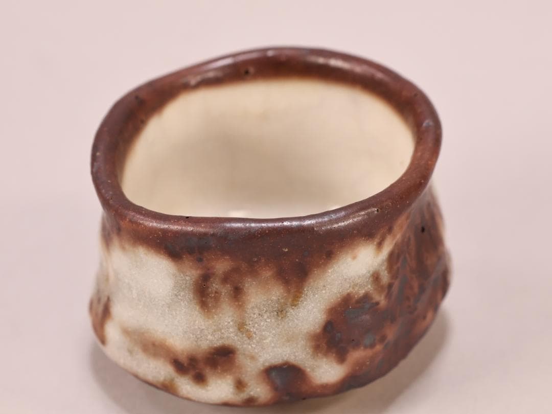 BK402　本物保証　小林武春　鼠志野　ぐい　共箱　共布　栞　酒器