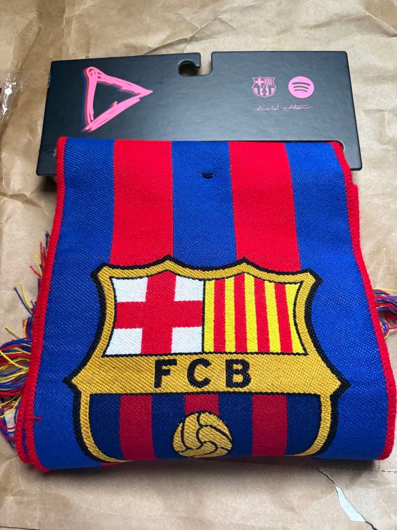 エド・シーラン バルセロナ スカーフ