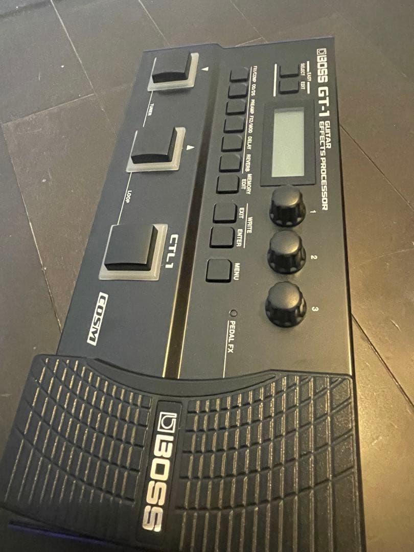 箱付き　 BOSS GT-1 デジタルギターエフェクター