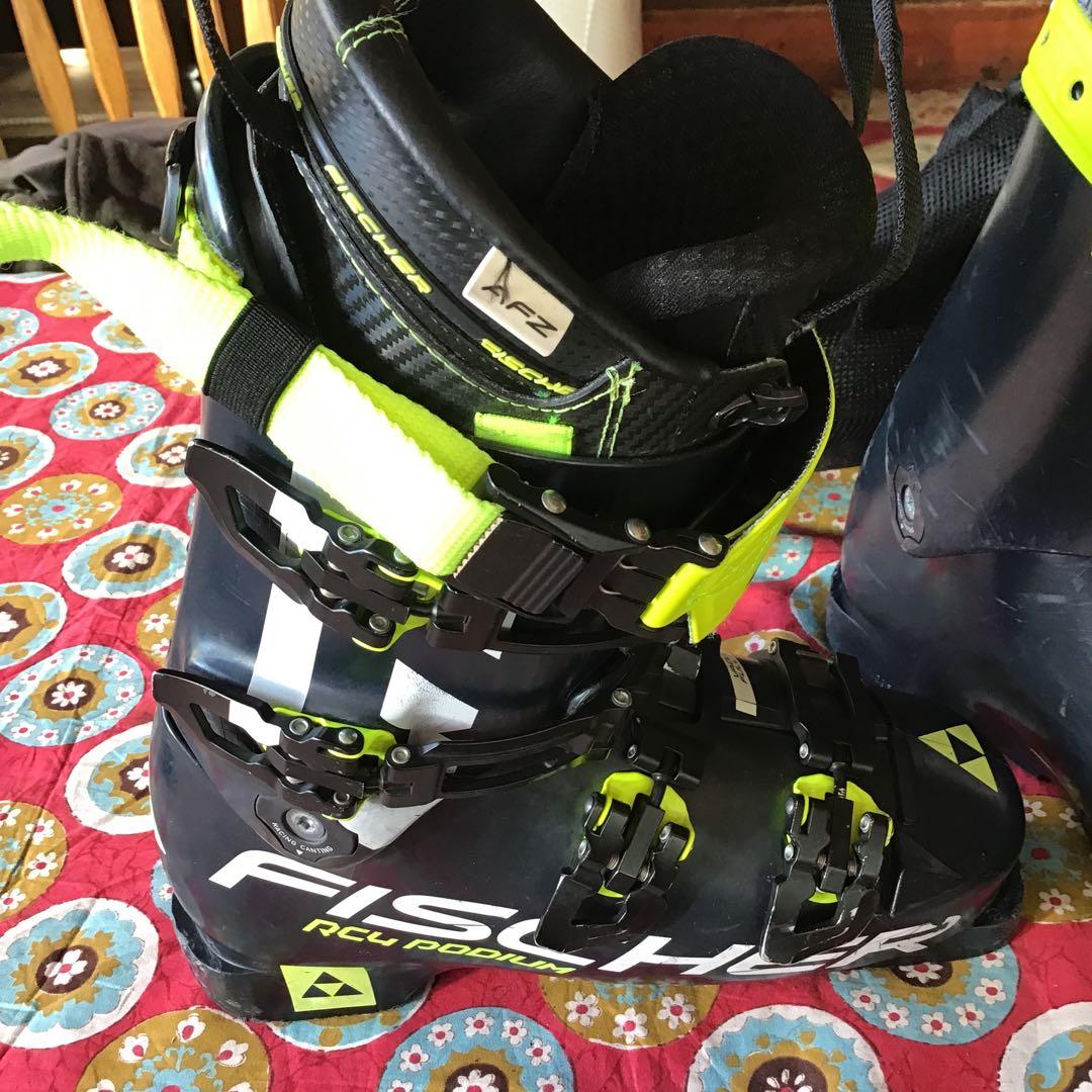 FISCHER RC4 Curv スキーブーツ　フィッシャー 靴 130