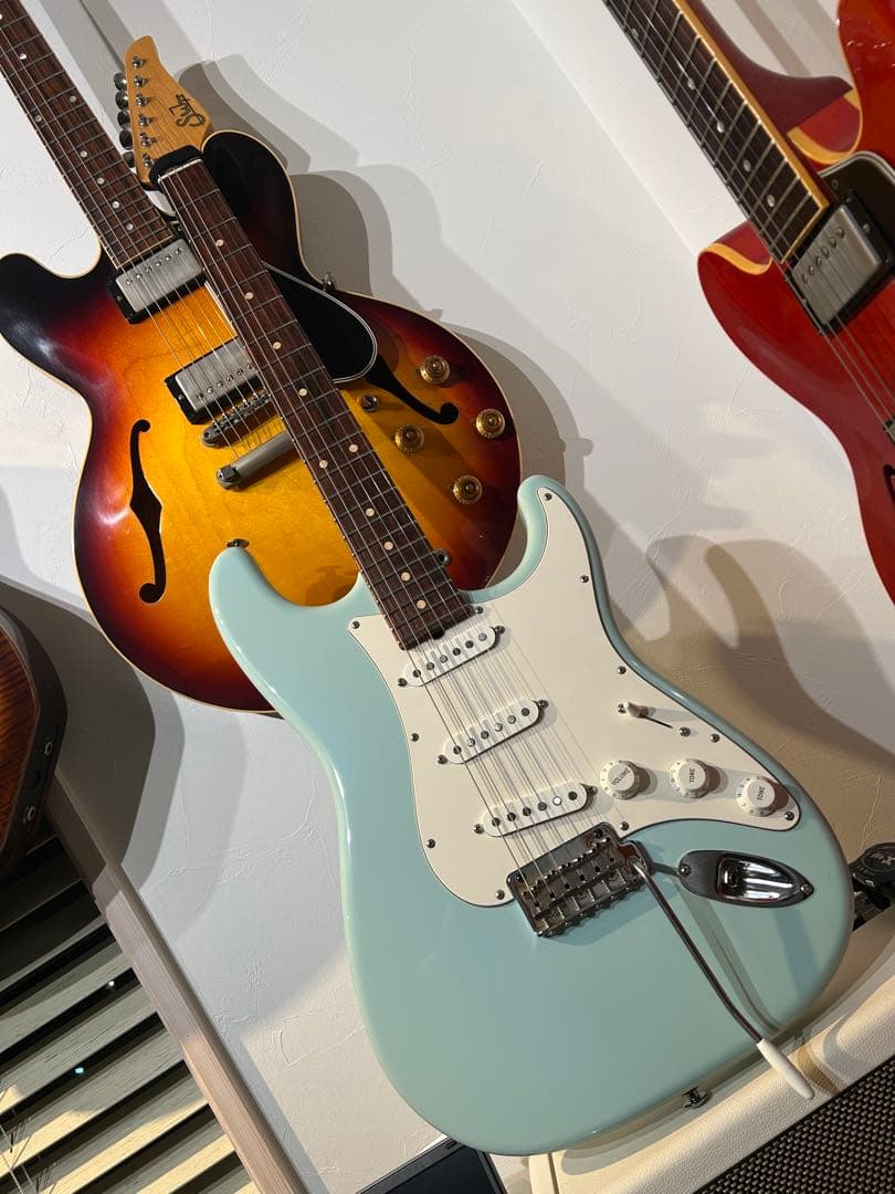 suhr ストラト　ハカランダ指板