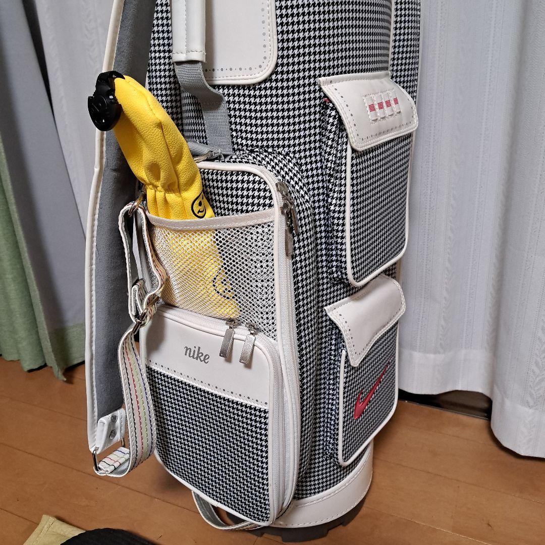 ナイキキャディバック、フード付き、8.5インチ。美品！