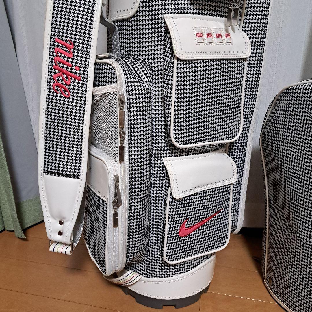 ナイキキャディバック、フード付き、8.5インチ。美品！