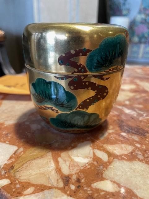 茶道具 蓋付き棗 金色の葉模様