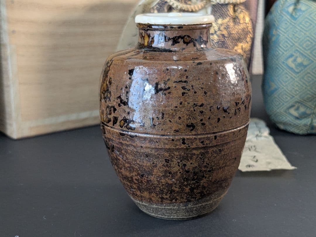 瀬戸 古瀬戸 茶入 仕覆 挽家 ギライ紋菱龍緞子 唐地二重蔓金襴