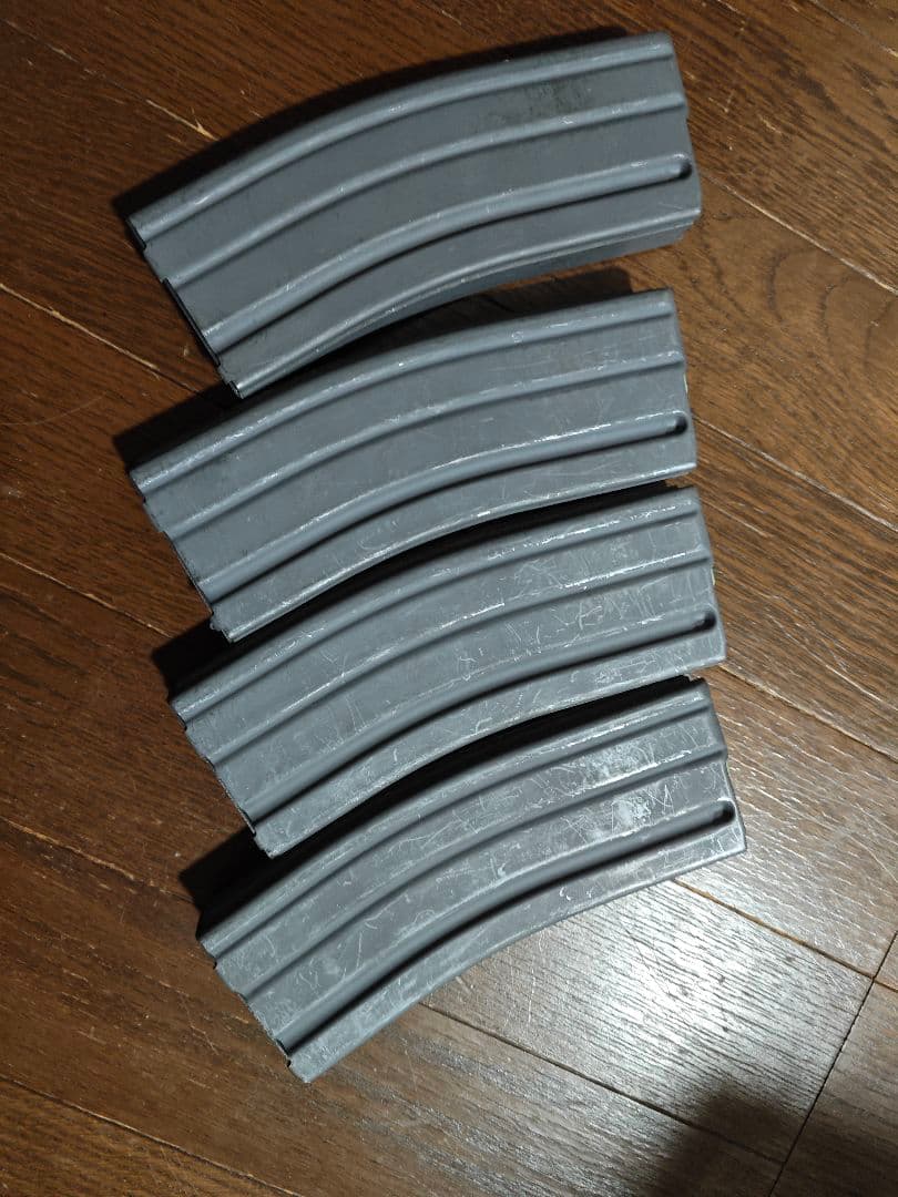 実物 放出品マガジン　4個セット