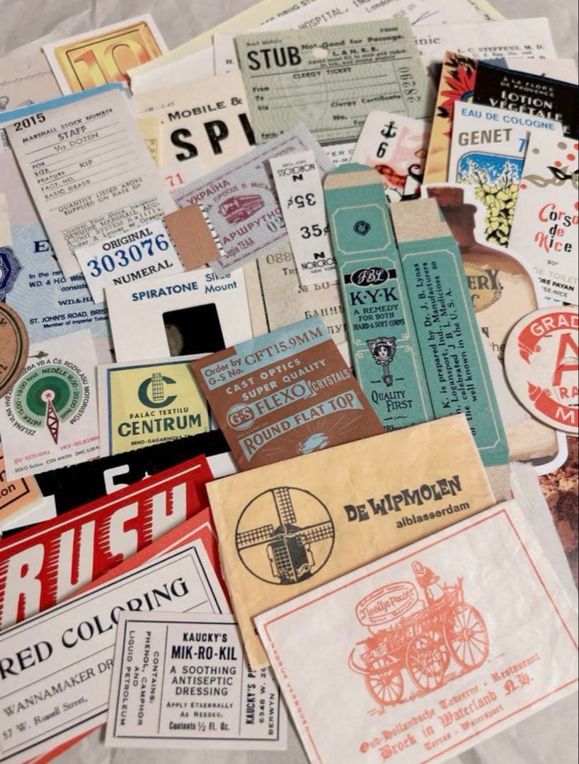 SALE！！★ 紙モノ詰め込みBOX ★ 60サイズ　海外 紙もの ヴィンテージ