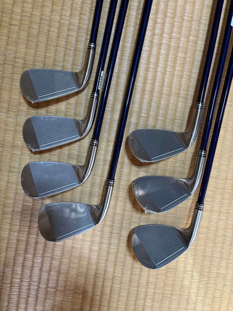 【新品同様】ゼクシオ10アイアン カーボンシャフトR 6〜S 7本セット