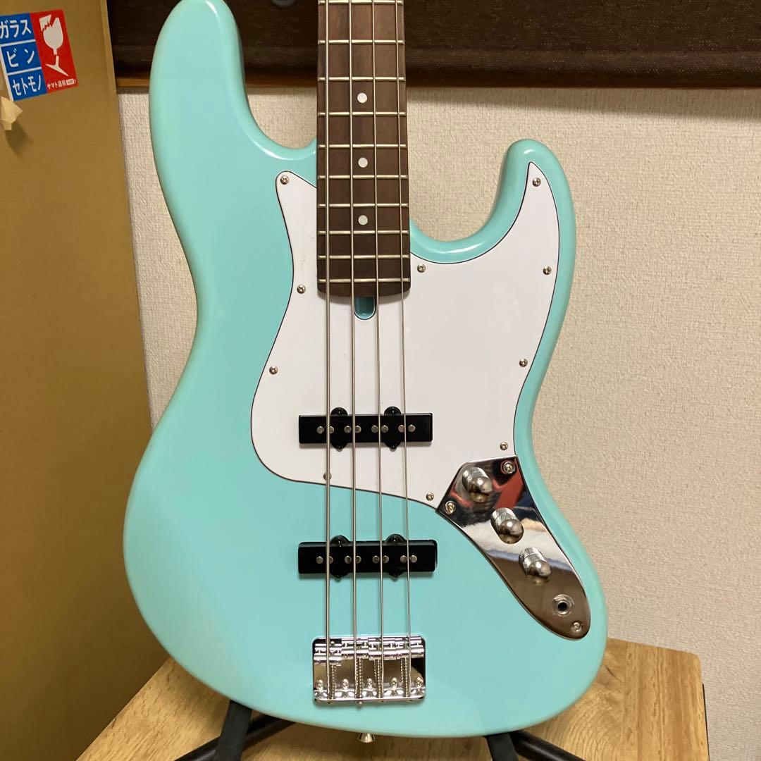 Bacchus バッカス　BJB－1　ユニバ　改ジャズベ　音出OK　超美中古品