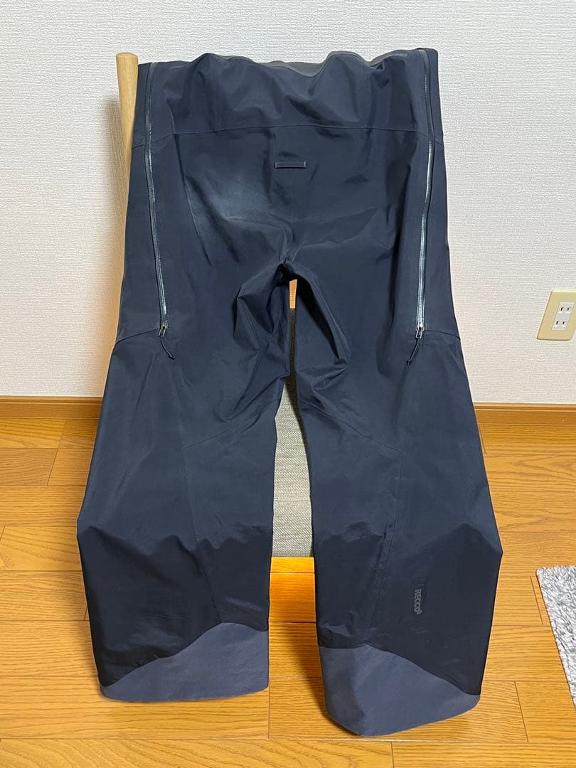 パタゴニア スノードリフタービブ Sサイズ