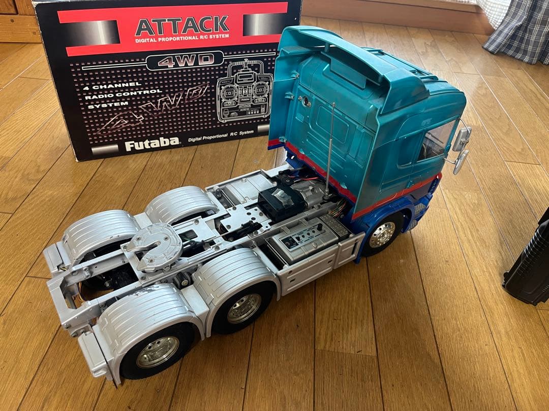 タミヤ 1/14 スカニア（フルオペ）