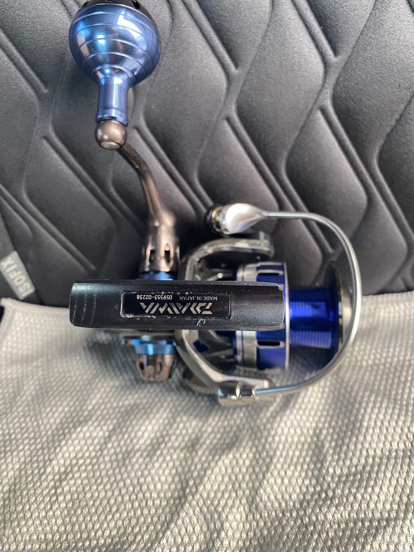 ダイワ　ソルティガ SALTIGA 4000H スピニングリール