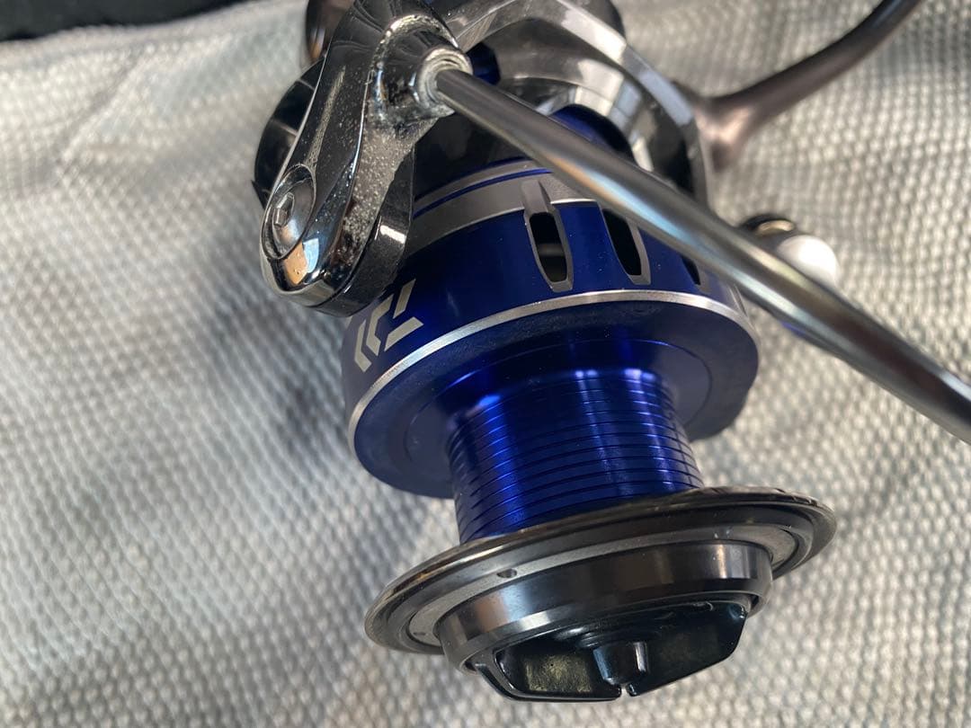 ダイワ　ソルティガ SALTIGA 4000H スピニングリール