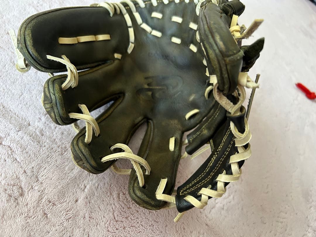 ドナイヤ　内野手 グローブ　リカラー　山田哲人