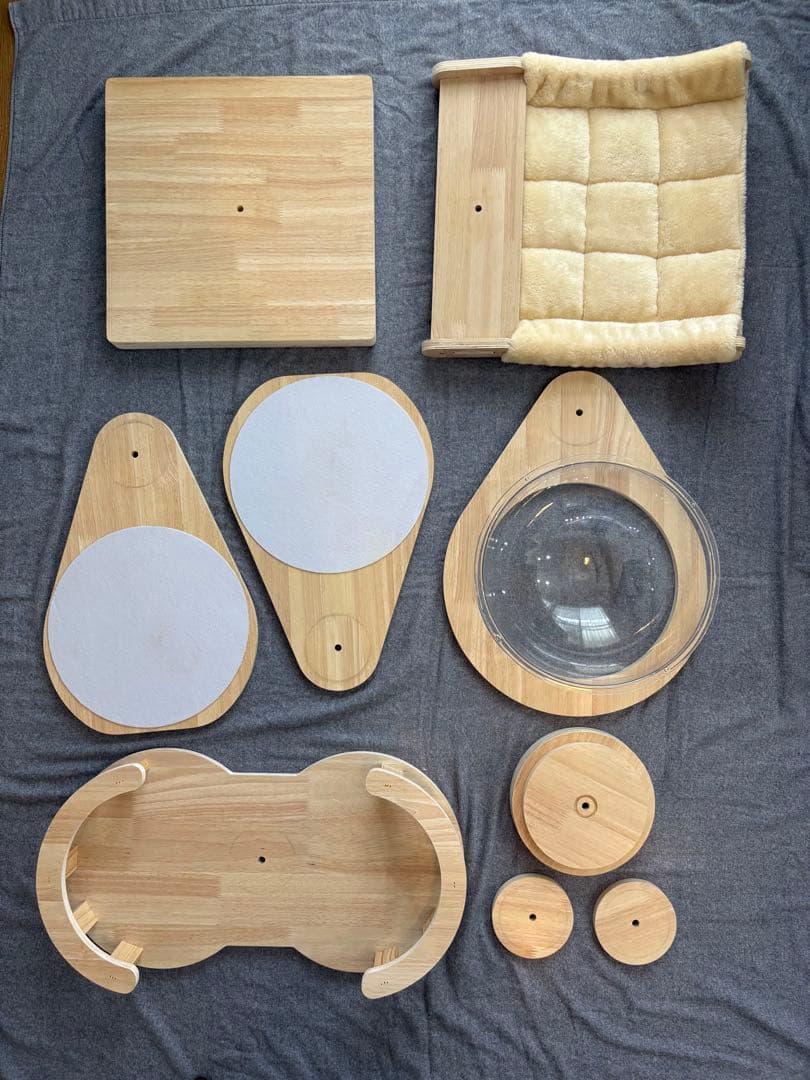 美品　キャットタワー 突っ張り　木製　ハンモック付き　宇宙船