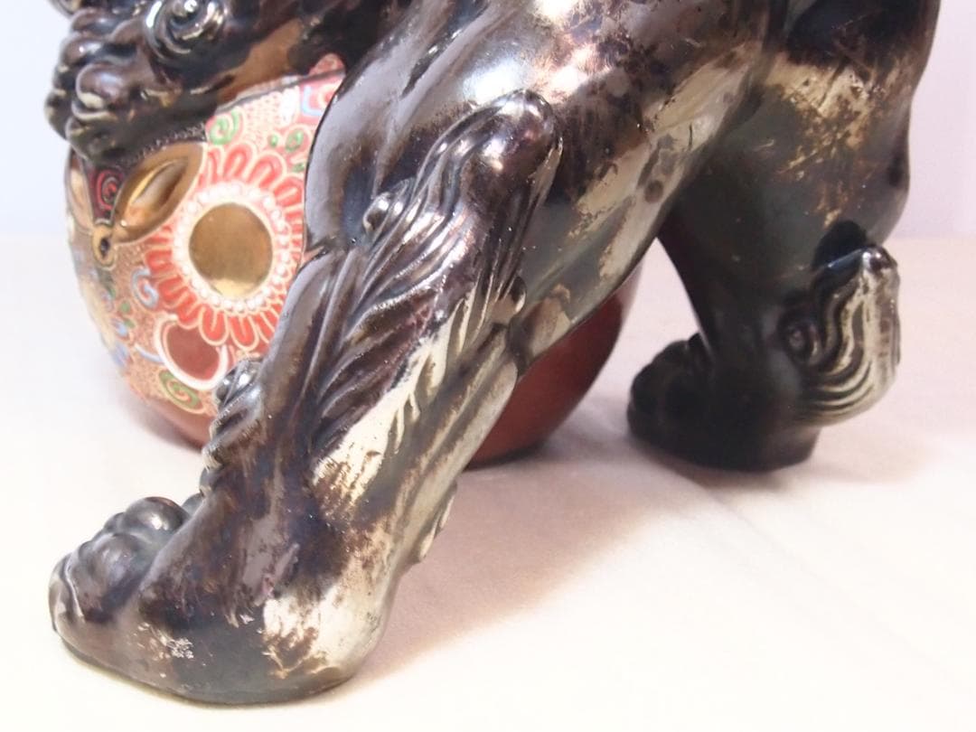 【希少・良品】九谷焼 狛犬 シルバー/銀色 玉乗り獅子/シーサー 魔除け 置物