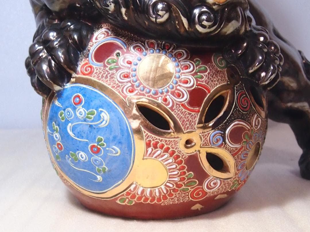 【希少・良品】九谷焼 狛犬 シルバー/銀色 玉乗り獅子/シーサー 魔除け 置物