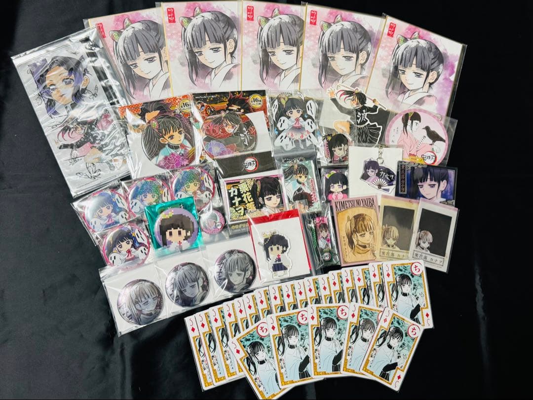 鬼滅の刃　栗花落カナヲ　カナヲ　ufotable コースター　原作　缶バッジ