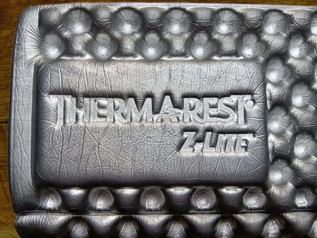 サーマレスト Zライトソル 収納袋付属