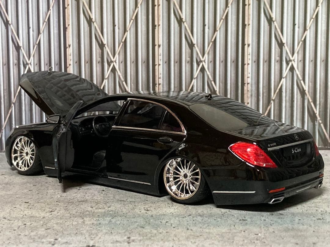 1/24 メルセデスベンツSクラス黒（カスタム品）