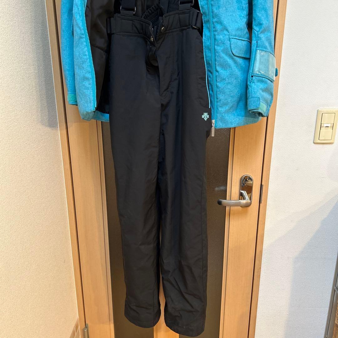 女性用DESCENTEスキーウェア上下 ブルー/ブラック