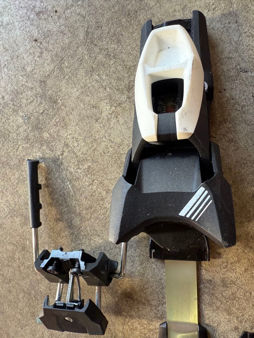 チロリア ビンディング TYROLIA FREEFLEX DEMO 14