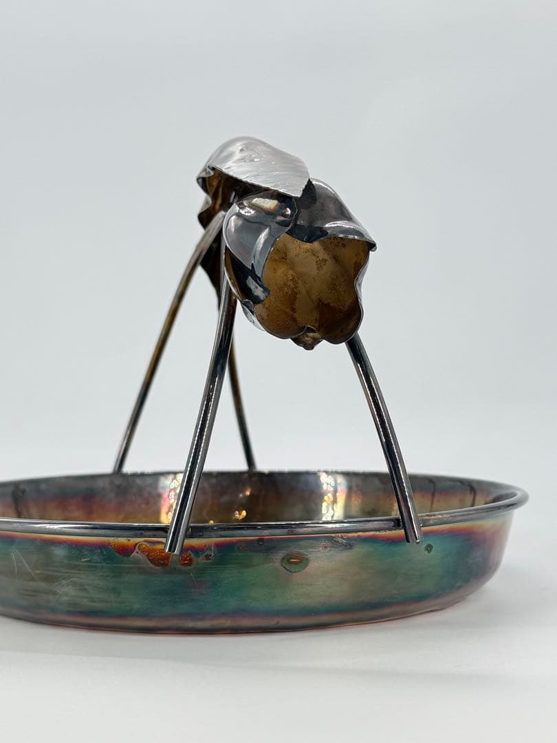 金属製　花モチーフハンドル付きトレー