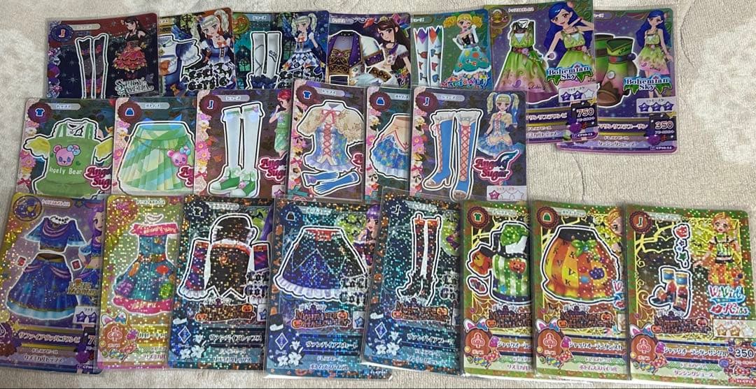 アイカツ　アイカツカード　約115枚まとめ売り　ビビットキス　カードホルダー