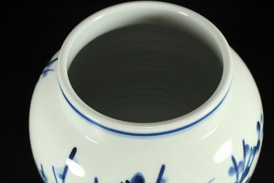 近藤潤 染付 梅絵 花瓶 共箱 栞 未使用(K-A233)