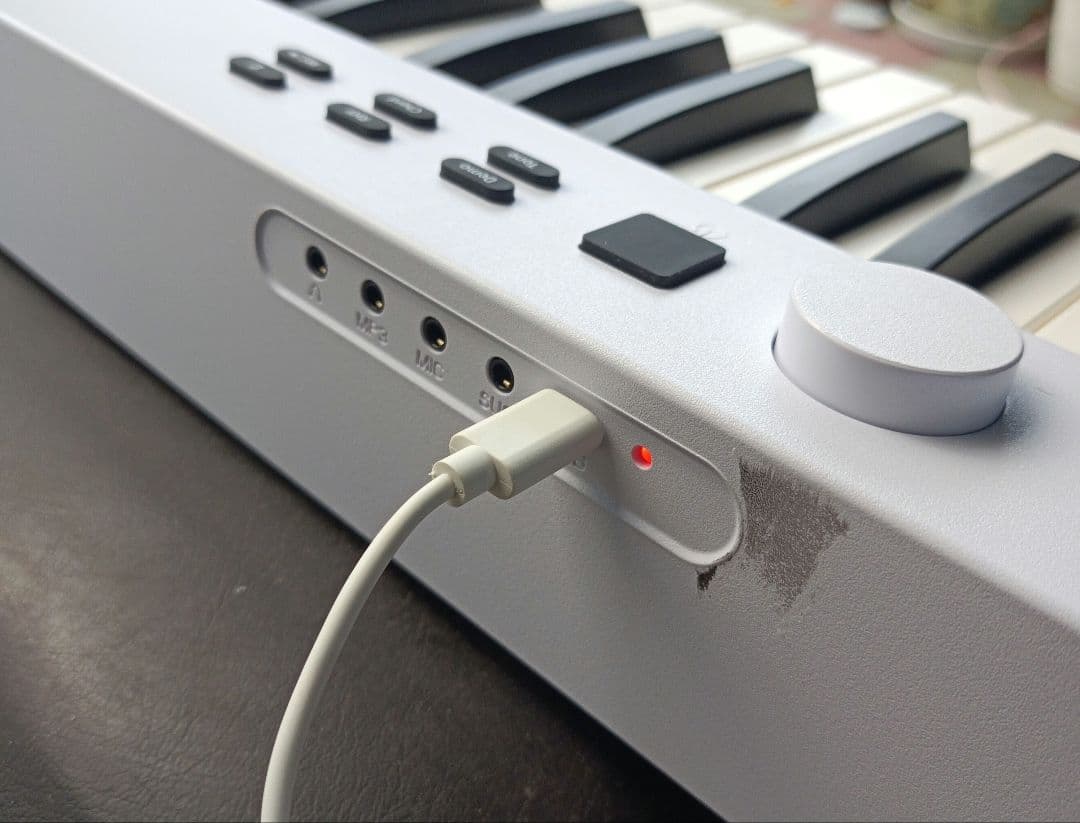 折りたたみ電子ピアノ PJ88