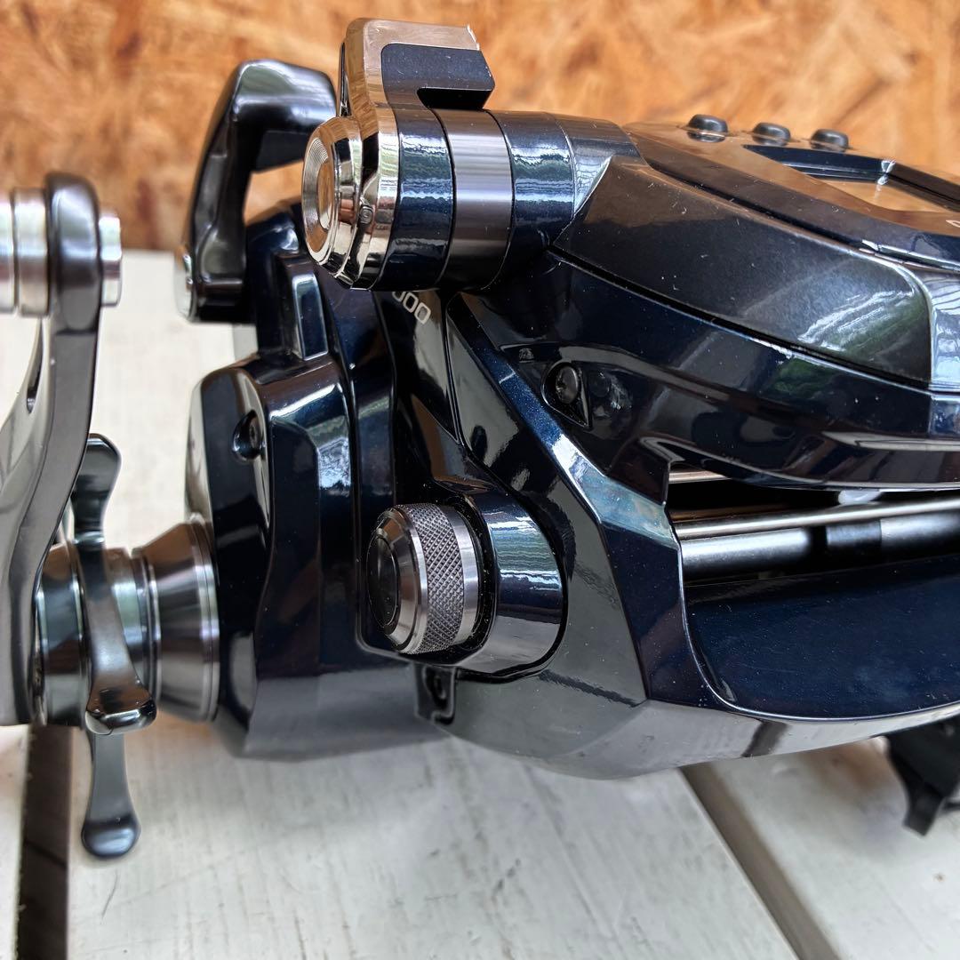 0672 シマノ　フォースマスター 6000 電動リール