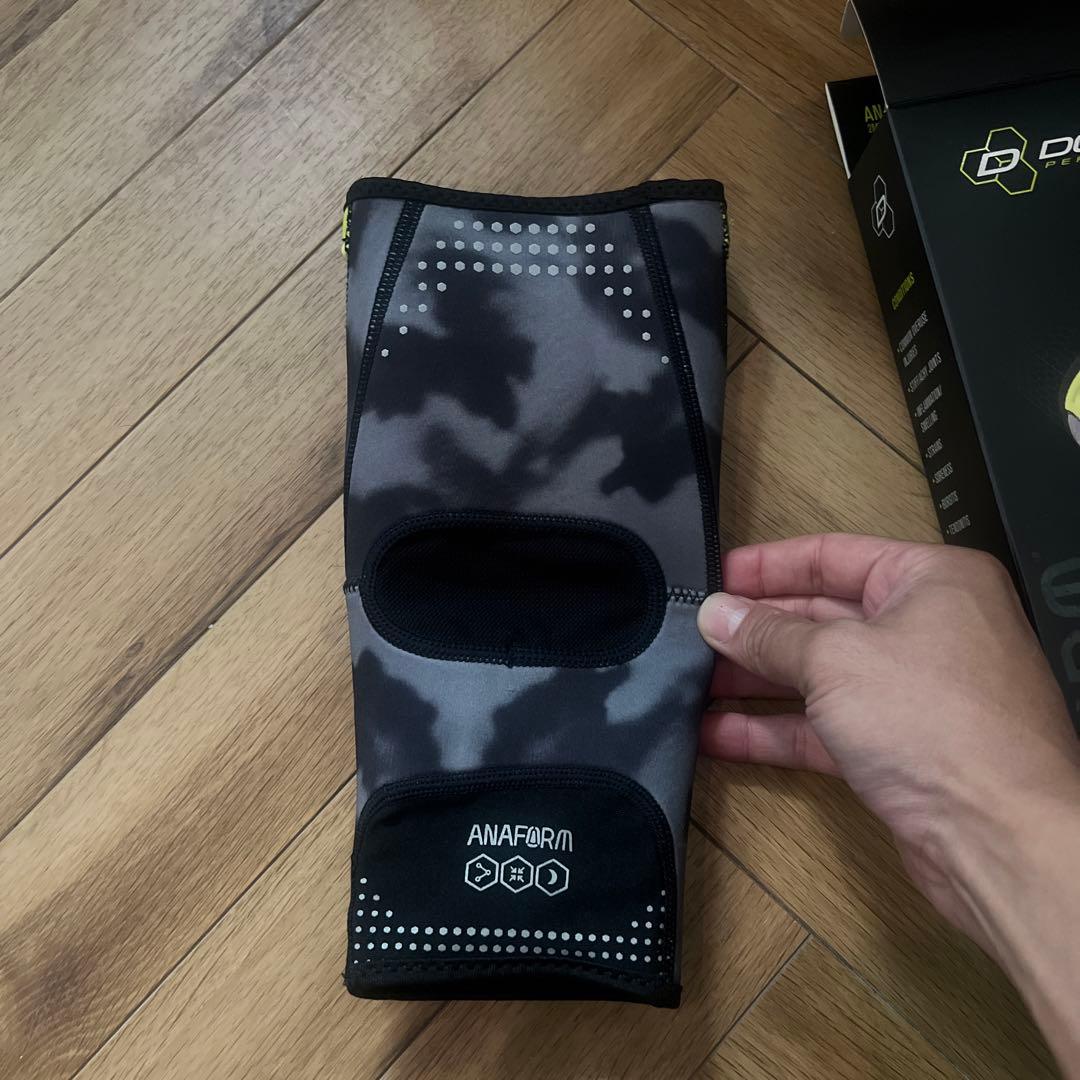 膝サポーターDonjoy