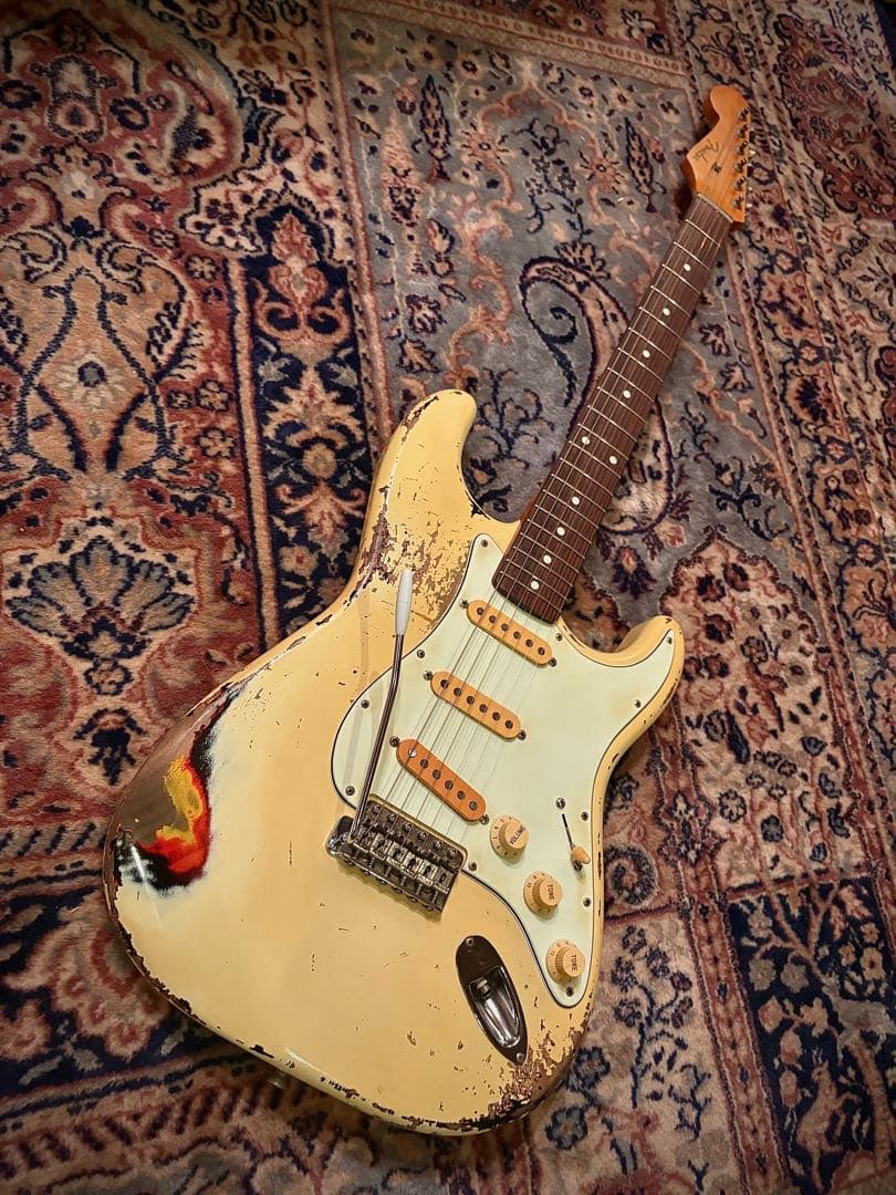 Component custom Stratocaster フルエイジド