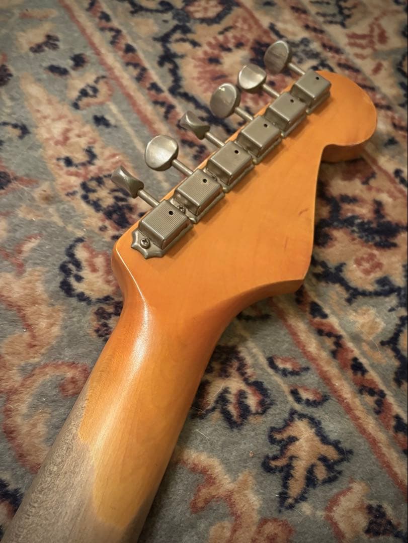 Component custom Stratocaster フルエイジド