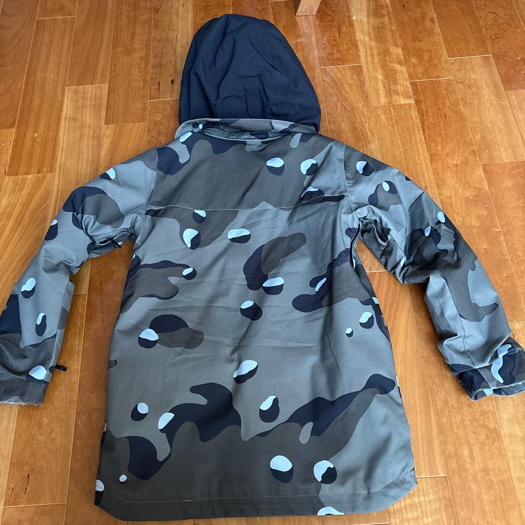 BURTON 迷彩柄 スノーボードウェア 140cm 150cm