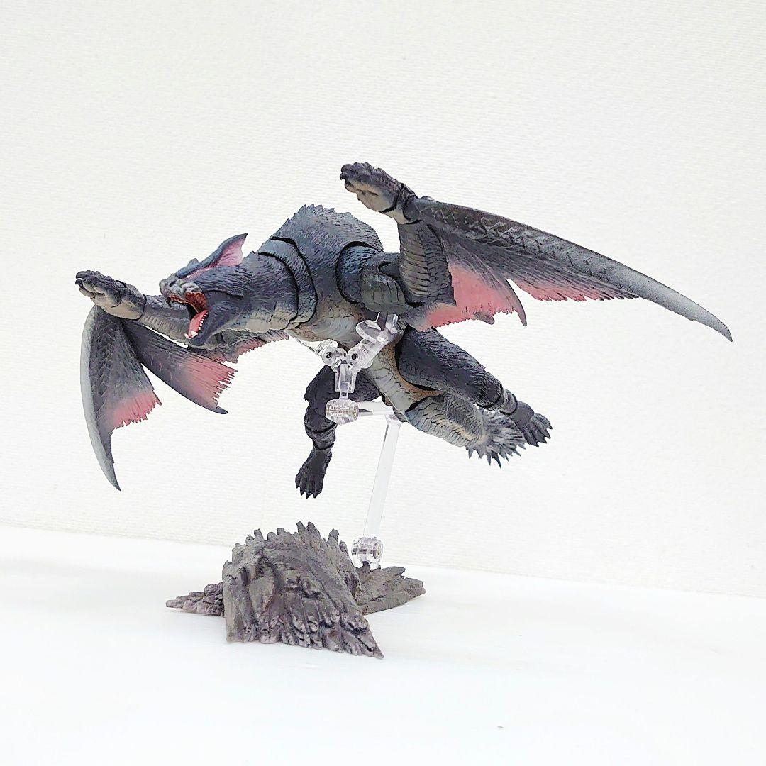 モンスターアーツ　ナルガクルガ　フィギュア　モンスターハンター